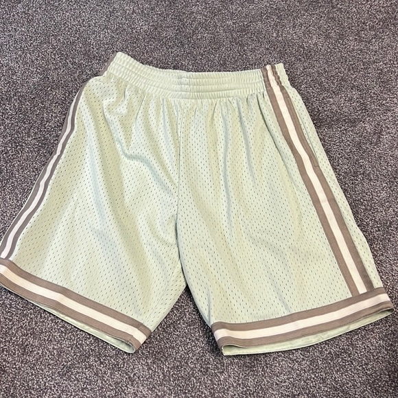 Mitchell & Ness NBA Swingman SIZE M Boston Celtics 85-86 Shorts - Picture 1 of 4